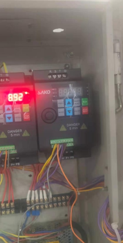 “三科變頻器”