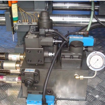 “變頻技術是如何應用在中國塑料制品行業(yè)的節(jié)能改造中的？”