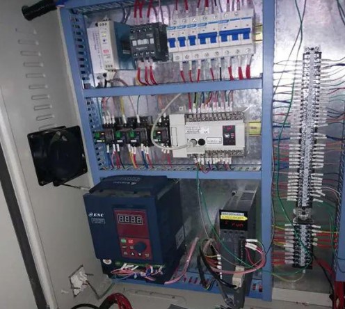 “安裝變頻器時都有哪些接線規(guī)范？”